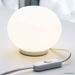 FLOS Mini Glo-Ball T – guľová stolná lampa